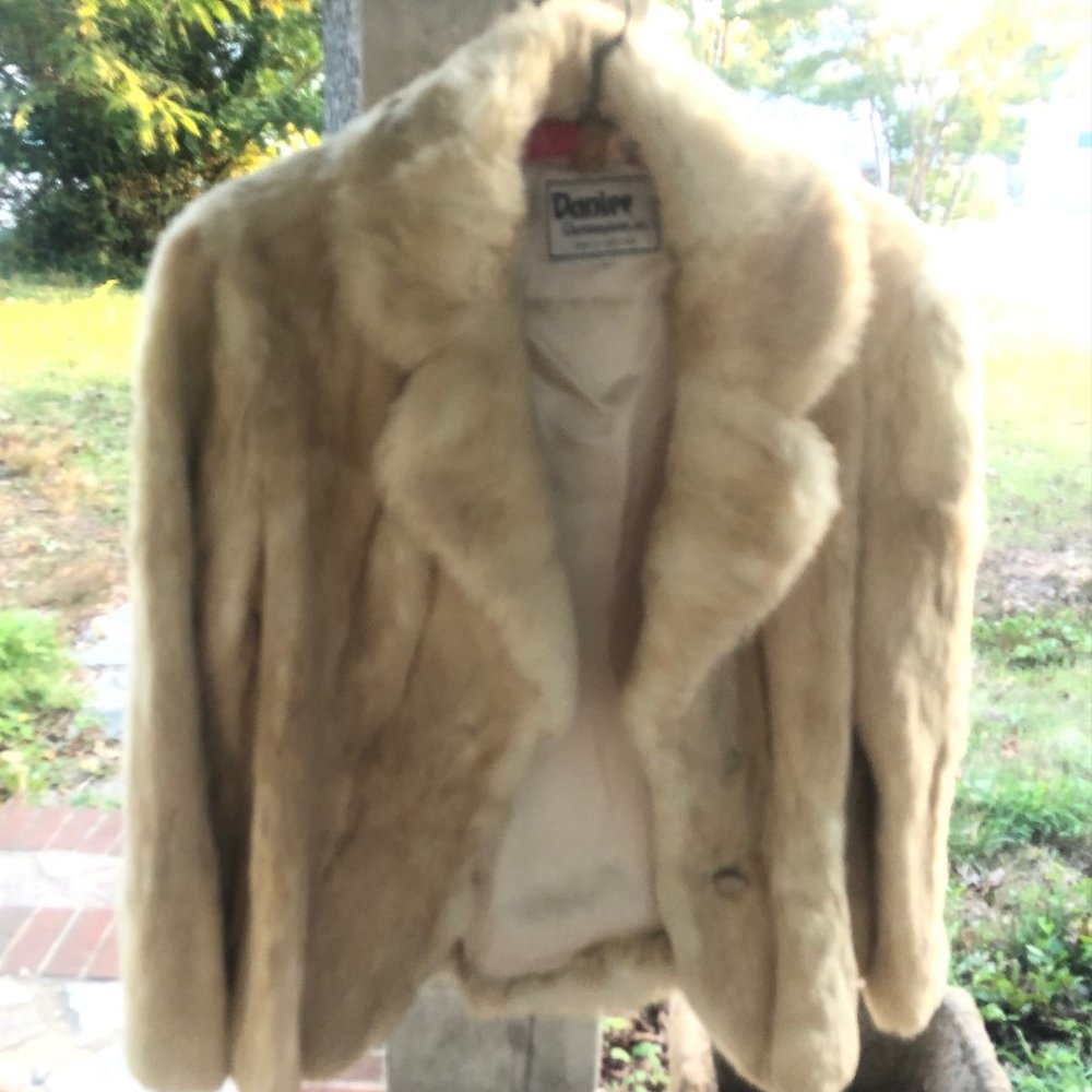 VINTAGE Women's Danlee Rabbit Fur Jacket! EXCELLENT Condition!